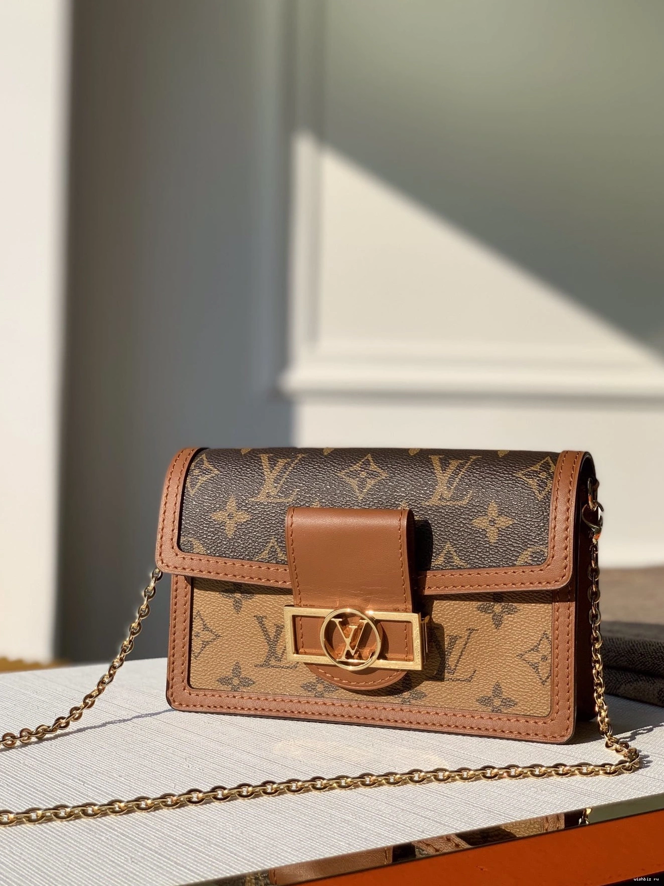 WIS LOUIS VUITTON V DAUPHINE CHAIN WALLET 1011